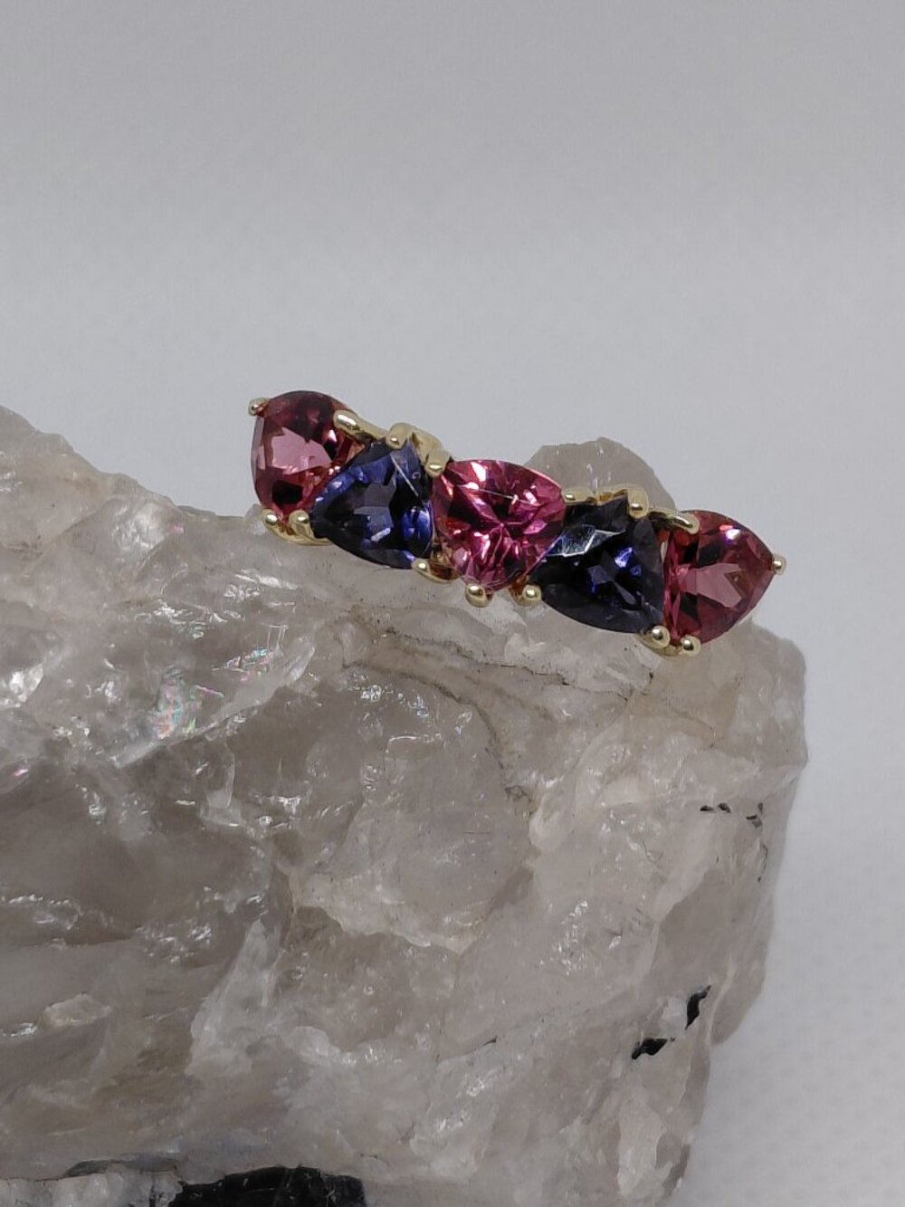 Pristine Trillion-cut Tanzanite & Tourmaline 10K Gold Ladies 5-Stone Ring Size 8
